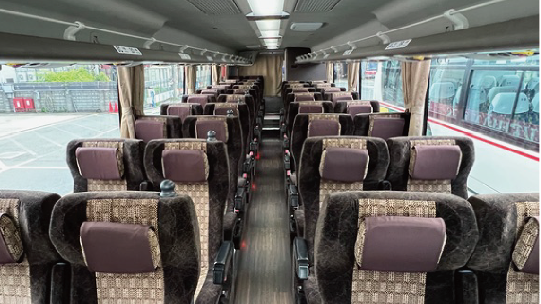京阪バス貸切　トイレ付ハイデッカータイプ車内イメージ