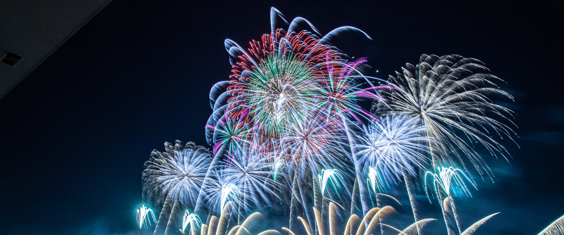 藤森神社と京都芸術花火ステーションサイド